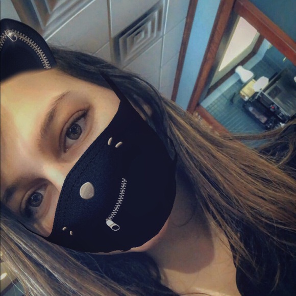 Meet your Posher, Jordyn - Picture 1 of 1